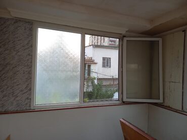 pencere susesi: Salam yaxshi vezyetdedi 2 edetdi birinin mat shushe olan sinib yoxdu