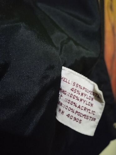 Bomberi: Crna bomber jakna Jordache - Klasičan bomber kroj sa malo širim — 12