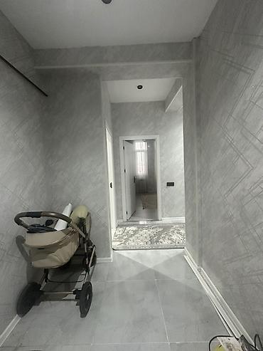 binə əmlak mərkəzi: Ev şəkildə görünən bütün əşyaları ilə birlikdə satılır. Hər şey — 9