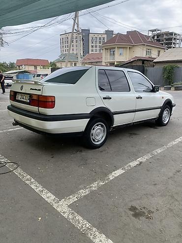 vento: Volkswagen Vento: 1993 г., 2 л, Механика, Бензин, Седан — 2