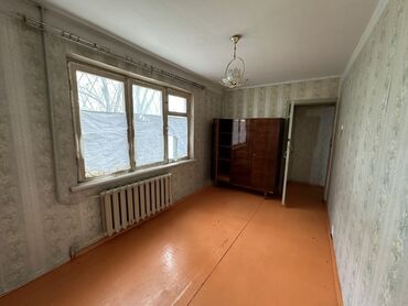 Продажа квартир: 2 комнаты, 43 м², 104 серия, 1 этаж, Старый ремонт