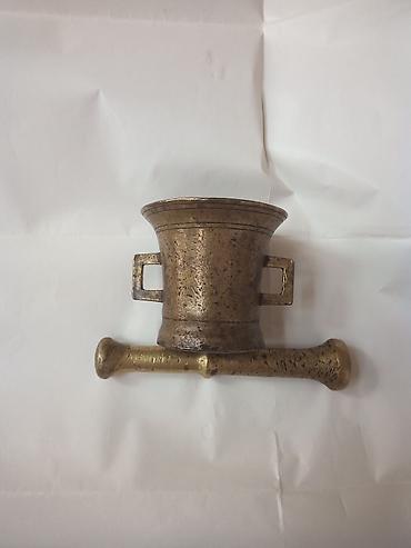 gold hen: Qədimi Həvəngdəstə. 100-dən çox yaşı var. Malı bürünc. Vatsap var — 3
