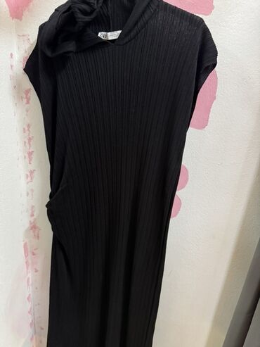 haljine sa dzepovima: Zara XS (EU 34), S (EU 36), bоја - Crna, Kratkih rukava