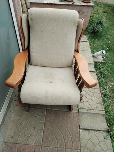 stolica na ljuljanje: Upotrebljenо