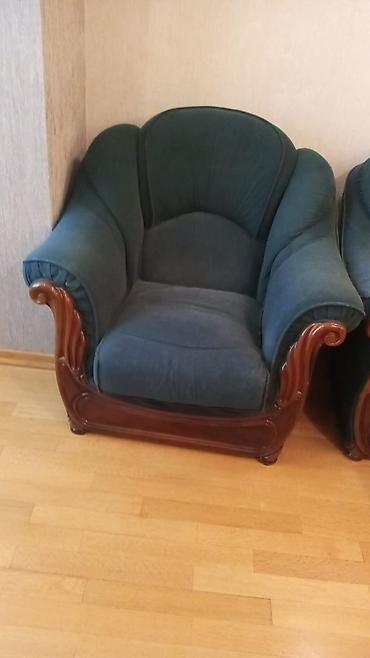 pufik divan: Divan və 2 ədəd kreslo Xarici bahalı mebeldir. Sadəcə üstü — 3