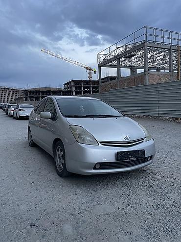 Toyota Prius: 2004 г., 1.5 л, Гибрид