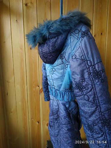 Верхняя одежда: Продаю детское теплое пальто на синтепоне, для девочки,с капюшоном — 3