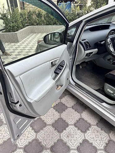 devo matiz: Toyota Prius: 2012 г., 1.8 л, Робот, Гибрид, Седан — 8