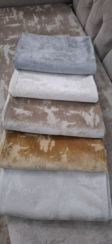 Prekrivači za nameštaj: Plisani flekeri
Dimenzije-80*80;80*150;80*200
Cena 4200 din — 4