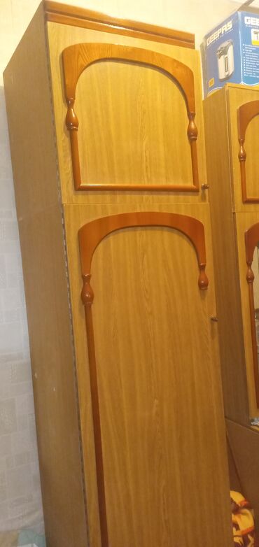 Dolablar: İşlənmiş, Açılan, 6 qapı Düz dolab, Qarderob, paltar dolabı, Rusiya — 7