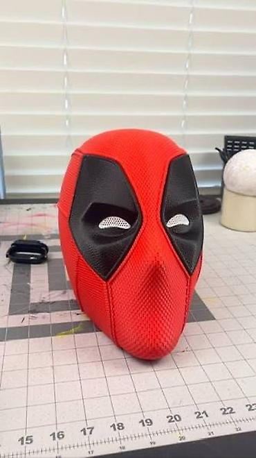 magic mask: 🎭 Marvel sevənlər üçün xüsusi hazırlanmış Deadpool maskası! Bu maska — 1