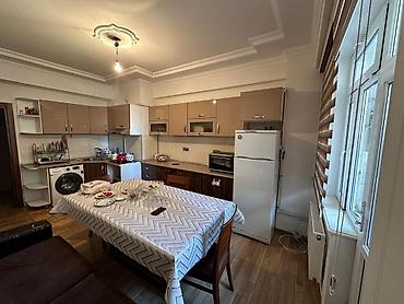 əmlak birjası: Yeni Yasamal, 3 otaqlı, Yeni tikili, m. İnşaatçılar, 155 kv. m — 6