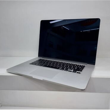 охладитель для ноутбука: Ноутбук, Apple, 16 ГБ ОЗУ, Intel Core i7, 15.4 ", память SSD