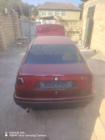 soyuducu maşın: Volkswagen Polo: 1.6 l | 1996 il Hetçbek