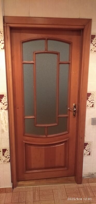 Bunker qapıları: İç qapılar – şüşəli, taxta karkaslı ücü bir yerdə 360 azn zamokları