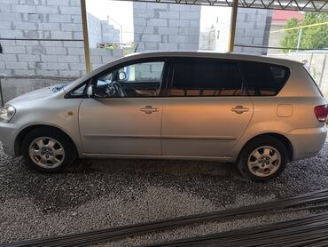 тайота авенсис год 2002: Toyota Avensis Verso: 2002 г., 2 л, Механика, Дизель, Минивэн