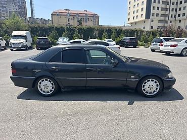 mersedes peci: C 180 avtomat karopka kondisioner lyuk peç işlekdir. 1999 cu il. Udar — 4