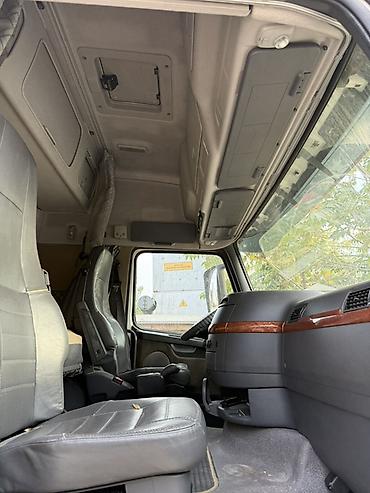 daf 75: Тягач, Volvo, 2008 г., Тентованный — 5