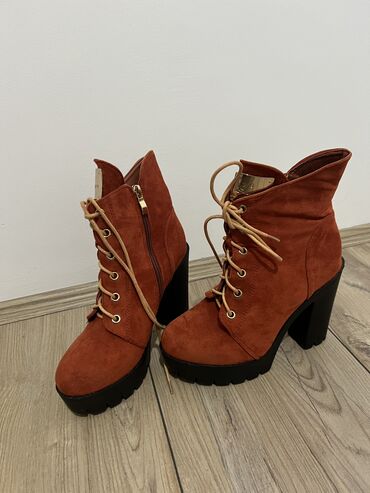 metro sandale stikla: Ankle boots, 37