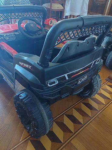 Детские электрокары: Uşaq üçün elektrikli maşın – qırmızı rəng Xüsusiyyətlər: - SUV — 7