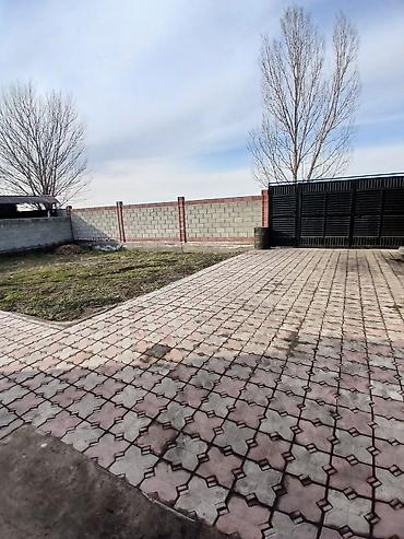 Продажа коттеджей и домов: Продаётся 5комнатный, уютный,просторный монсардныйкирпичный дом.Дом — 7