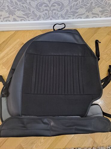 Oturacaq örtükləri: Avtomobil oturacağı üçün universal üzlüklər (komplekt) - Rəng: qara - — 1