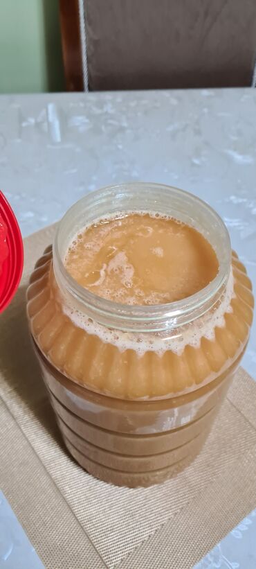 Мёд: Мёд хорошего качества🌸 пасека находится рядом с озером Сары-челек. без