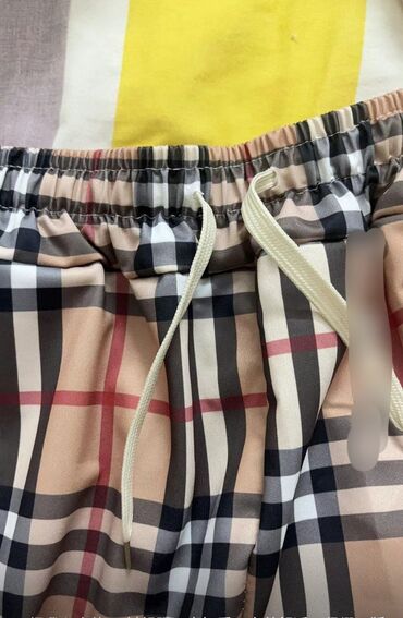 мектепке кийим: Эркектердин шортасы, M (EU 38), Burberry, Жаңы, түсү - Күрөң, Өзү алып кетүү, Акылуу жеткирүү