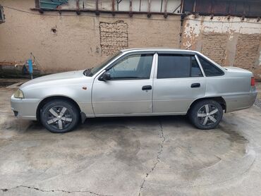 машина майбах: Daewoo Nexia: 2008 г., 1.6 л, Механика, Бензин, Седан