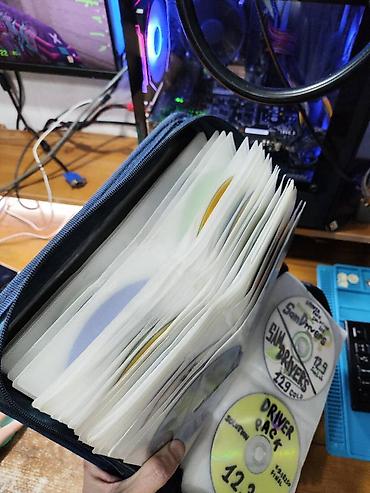 CD, DVD диски: Папки для дисков. Цена указана за 1 папку. Вместительность одной папки — 6