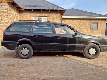 Volkswagen: Volkswagen Passat: 1991 г., 1.8 л, Механика, Бензин, Универсал