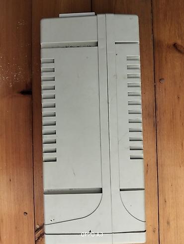 ups enerji: ECM Powercom UPS (Model: KIN-525A / KIN-525AP) - Giriş: AC 220–240V — 2