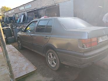1994: Volkswagen Vento: 1994 г., Механика, Седан — 6