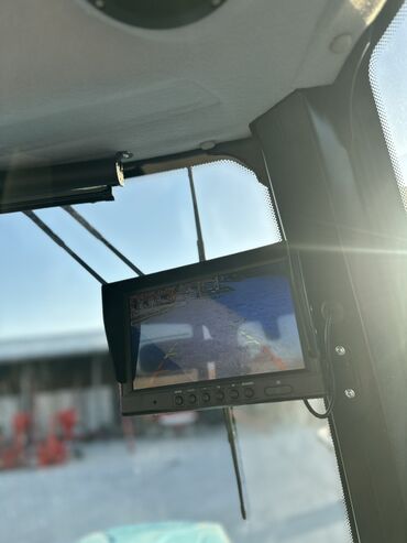 Traktorlar: Yeni RD1004 modeli traktor. Mavi və ağ rənglərdə, kabinli və müasir — 10