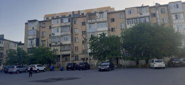 menzil: Bakı, Bakıxanov qəs., 2 otaqlı, Köhnə tikili, m. Neftçilər, 50 kv. m