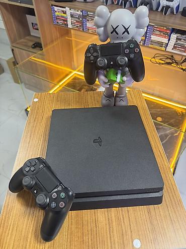 ps4 prasifka: 🎮 PlayStation 4 Slim 500GB Tam işlək vəziyyətdədir, bütün — 4