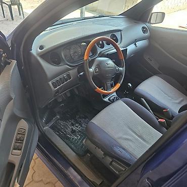 нур мото: Daihatsu YRV: 2002 г., 1.3 л, Механика, Бензин — 9