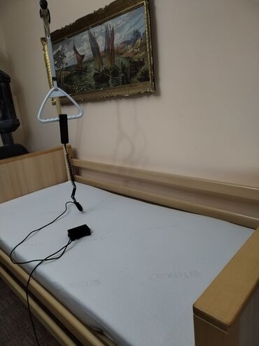 Medicinska oprema: Bolnički medicinski električni krevet je kompletan sa daljinskim