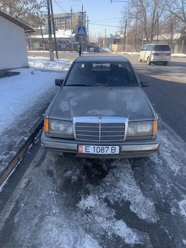 Mercedes-Benz: Mercedes-Benz W124: 1988 г., 2.3 л, Механика, Бензин, Седан