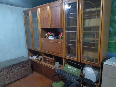 раковина с тумбой и зеркалом в ванную бишкек: Продаю сервант стенка в очень хорошем состоянии прошу 5500