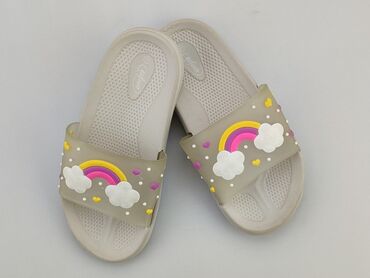 kapcie z usztywnioną piętą: Slippers 31, Used