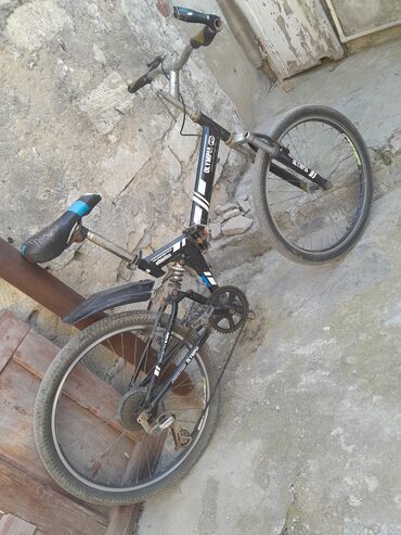 3 təkərli velosipet: İşlənmiş Şose velosipedi 24", Ünvandan götürmə