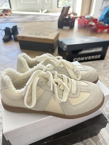 Другие детские вещи: Кроссовки Adidas для детей - Бренд: Adidas - Модель: кроссовки с — 10
