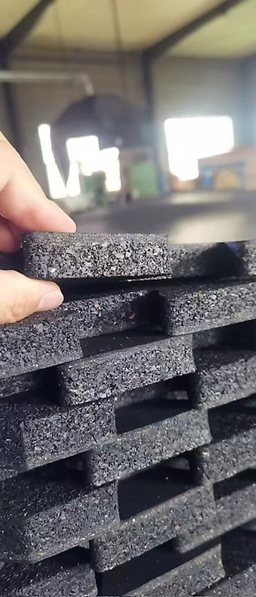 Модульные покрытия, пазлы: Плитка-коврик из резиновой крошки с замком «пазл» для спортивных и — 40