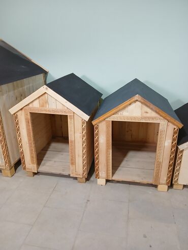 itlərə verilən adlar: Taxta it evi - Material: möhkəm ağac konstruksiya, qalın faner