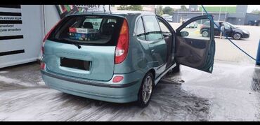 Nissan: Nissan Almera Tino: 2001 г., 1.8 л, Механика, Газ, Минивэн