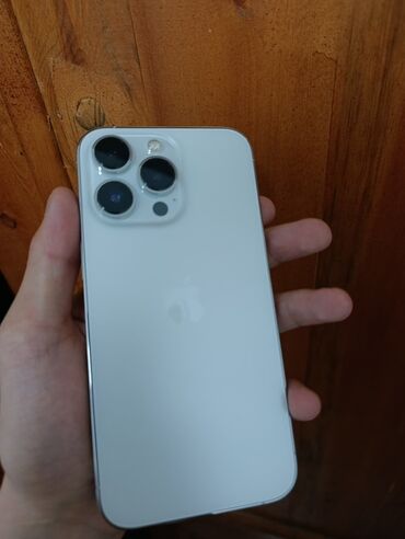 пйфон 13 про: IPhone 13 Pro, Колдонулган, 256 ГБ, Күмүш, Заряддоочу түзүлүш, 85 %