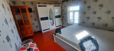 Həyət evləri və villaların satışı: 20-ci sahə 3 otaqlı, 90 kv. m, Kredit yoxdur, Orta təmir — 2