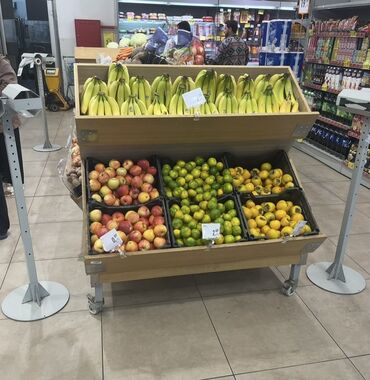 setqa vitrin: Meyvə stendi – market üçün - İki səviyyəli taxta vitrin, metal