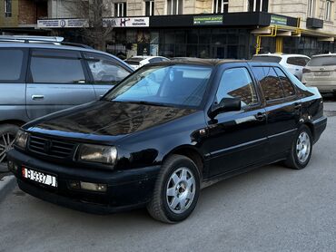 Volkswagen: Volkswagen Vento: 1993 г., 2 л, Механика, Бензин, Седан — 3